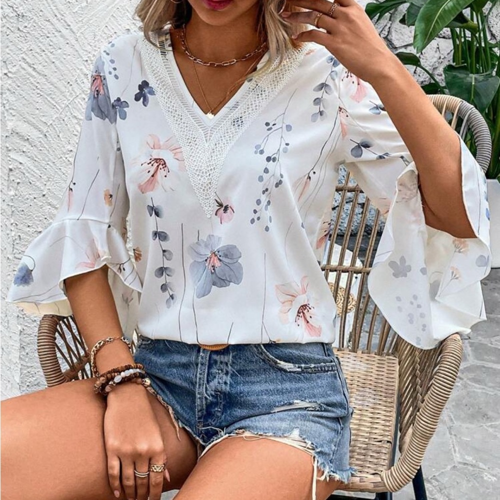 Breezaya Flower Printed Lace Trimmed Bell Sleeve Shirt